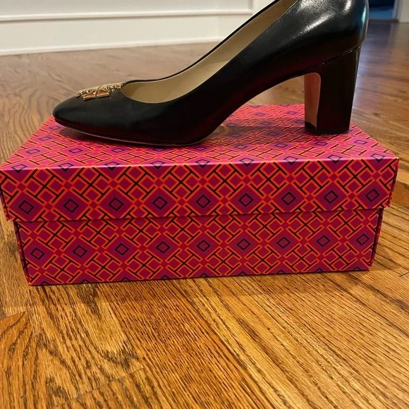 Tory Burch Raleigh heels 70mm black and gold size 11 - Picture 4 of 10